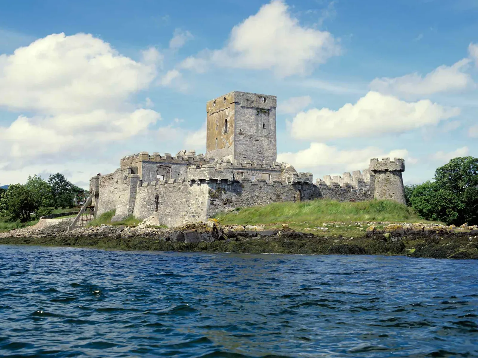 Doe Castle